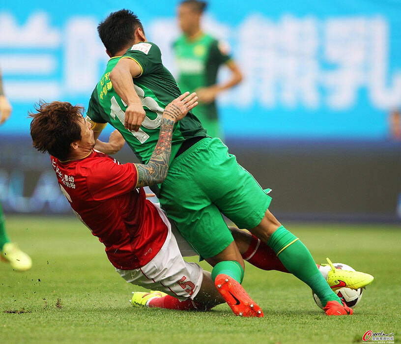 Kaiyun- 蓬莱雪豹队鏖战瓯越暴熊队，网球总决赛小胜，替补奇兵立功。细节处理更胜一筹